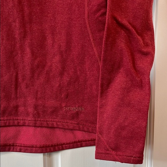 Patagonia Red Base Layer Capilene Quarter Zip Lightweight Sweatshirt - Size S - Picture 3 of 12